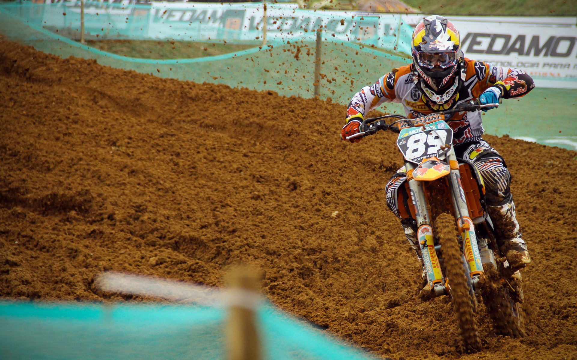 电竞选手如何保持竞技状态：科学训练与健康生活，电竞选手怎么打比赛